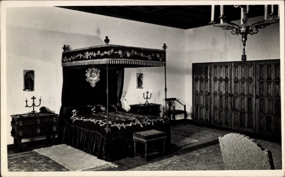 Postcard Santiago de Compostela Galicia Spain, bedroom with four-poster bed, antique furniture, carpet,