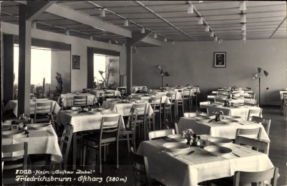 Ak Friedrichsbrunn Thale im Harz, Speisesaal, Tische mit weißer Tischdecke, Lampen, Fotos, FDGB-H