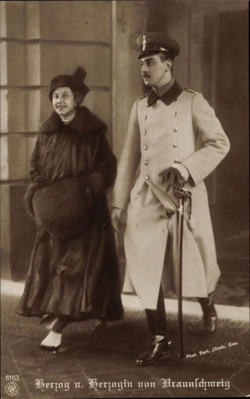 Ak Herzog Ernst August zu Braunschweig Lüneburg, Prinzessin Victoria Luise von Preußen, NPG 6163