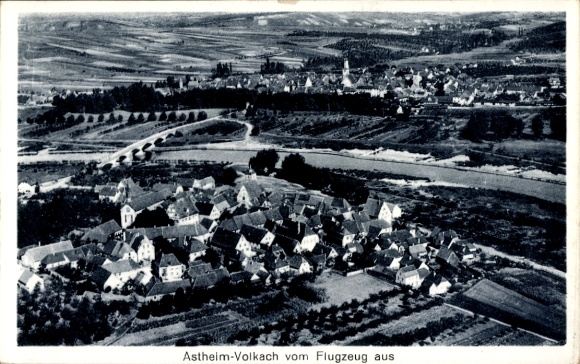 Ak Astheim Volkach in Neder-Franken, luchtfoto