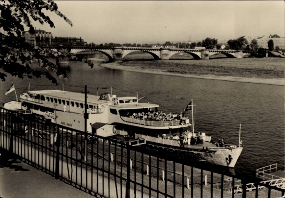 Postcard Dresden, White Fleet, ship Karl Marx on the Elbe, bridge