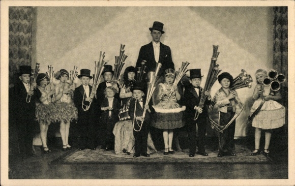 Ak Magdeburg, Heep's Liliput-Revue, Liliputaner, Musikinstrumente