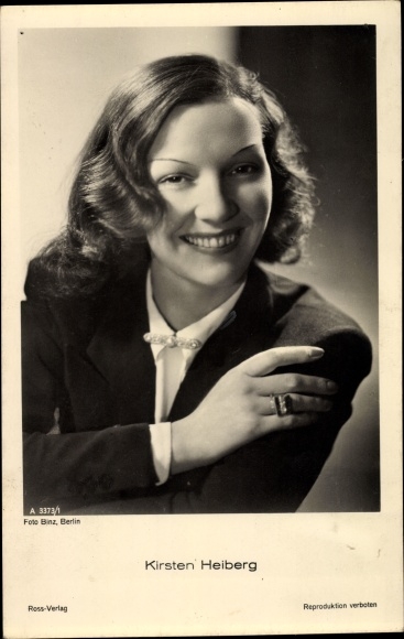 Postcard actress Kirsten Heiberg, portrait