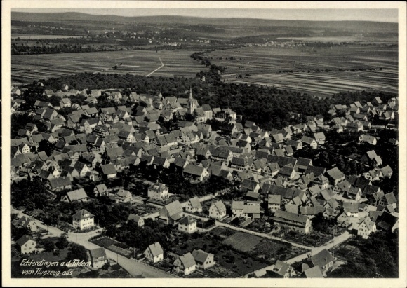 KP Echterdingen nad rzeką Fildern, widok miasta z lotu ptaka, wiele dachów, tereny zielone