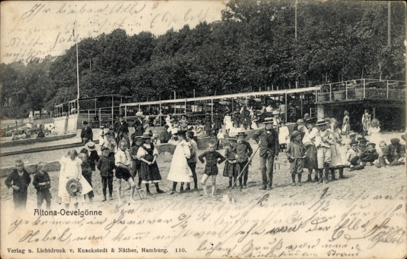 Postcard Hamburg Altona Oevelgönne, children on the beach, group photo