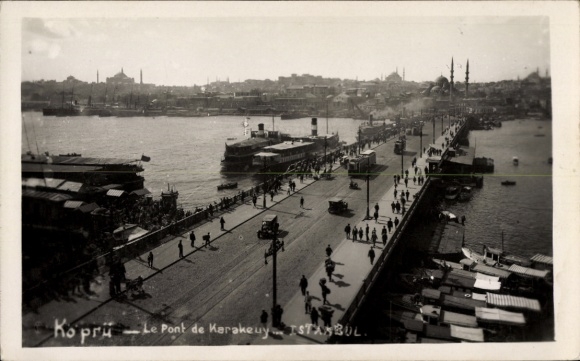 Ak Konstantinopel Istanbul Türkei, Brücke, Schiffe, Menschenmenge, Stadtansicht,  Szenerie