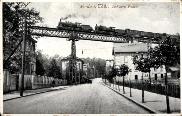 Ak Weida in Thüringen, Oschütztal Viadukt, Zug,  Architektur