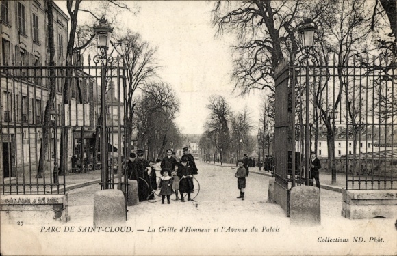 CPA Saint-Cloud Hauts-de-Seine, Parc, La Grille d'Honneur et l'Avenue du Palais