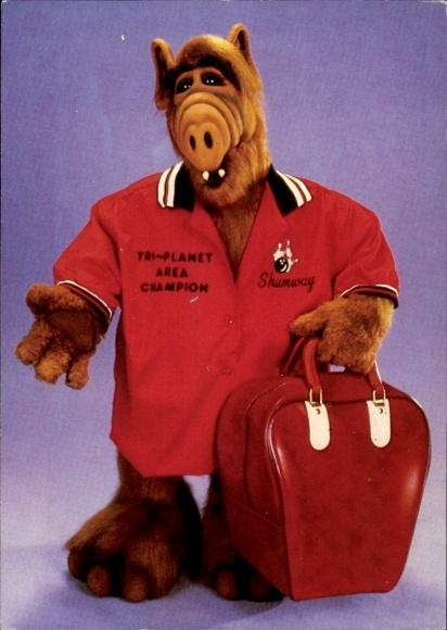 Postcard Alf with bowling shirt and bowling bag