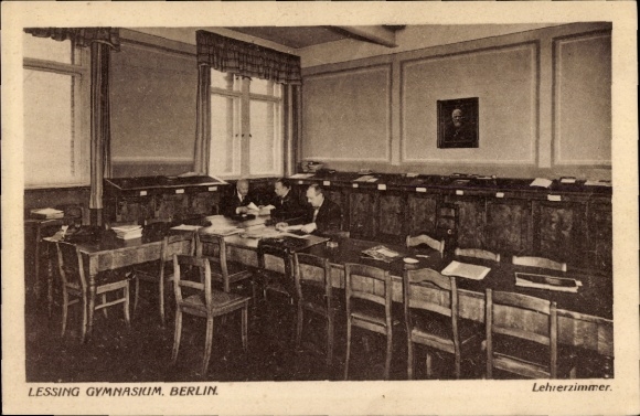 PC Berlin Wedding, Lessing-Gymnasium, teachers' room