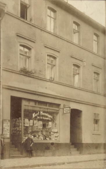 Foto Ak Neustadt an der Orla, Geschäft Kurt Henniger, Schaufenster