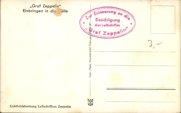 Postcard Friedrichshafen on Lake Constance, airship LZ 127 Graf Zeppelin, being brought into the airship hangar