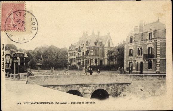 Ak Houlgate Calvados, Brücke über den Drochon,  Gebäude, schwarz-weiß