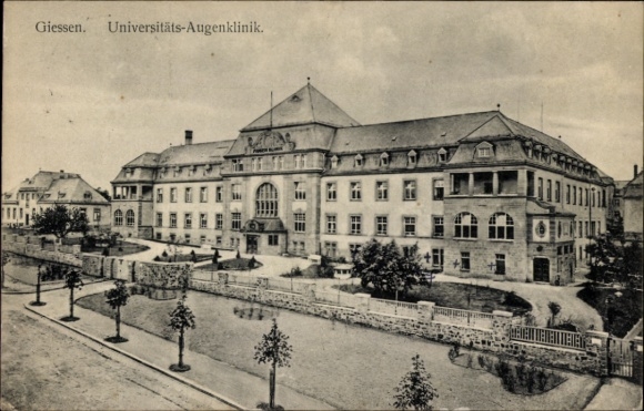 Postcard Giessen Gießen an der Lahn Hesse, University Eye Clinic, architecture, trees in the foreground