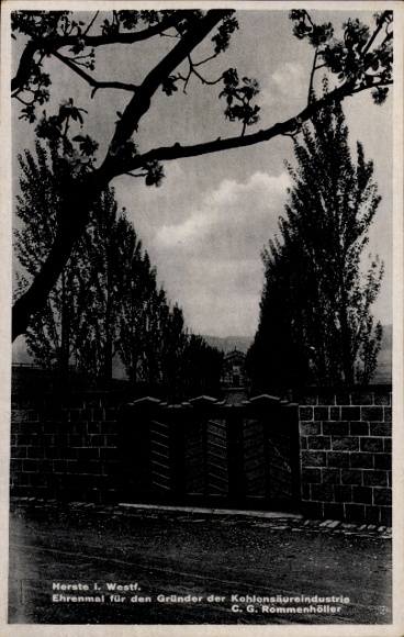 Postcard Herste Bad Driburg in Westphalia, memorial CG Rommenhöller, founder of the carbon dioxide industry