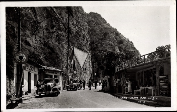 Ak Ponte San Luigi, Straße, Berg, Geschäft, Auto, Grenze