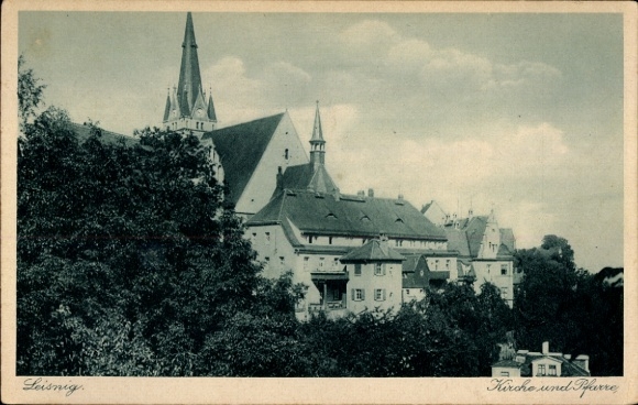 Ak Leisnig an der Freiburger Mulde Sachsen, Blick auf Kirche und Pfarre