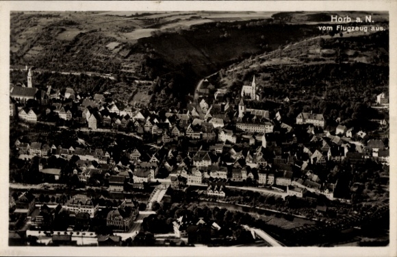 Horb am Neckar, zdjęcie lotnicze, wiele dachów, kościoły, krajobraz, czarno-biały