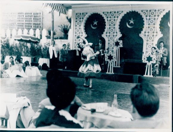 Photo film scene Barcelona, exhibition grounds, dancer, FRG 1952, Jordan J. von Boyadjieff