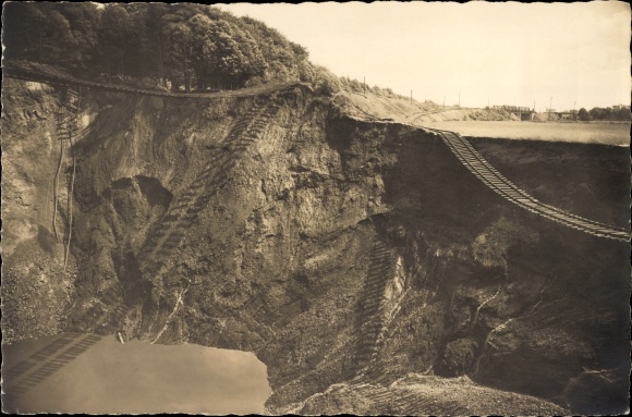Photo Postcard Vienenburg Goslar am Harz, potash mine, mining accident in 1930, collapse crater