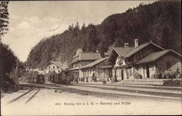 PC Brünig Kanton Obwalden, train station and buffet, track side