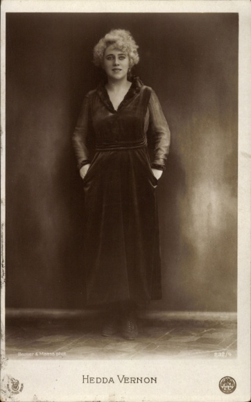 Postcard actress Hedda Vernon, standing portrait, RPH 232 4