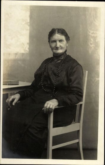 10 alte Ak Frauenportraits, diverse Ansichten