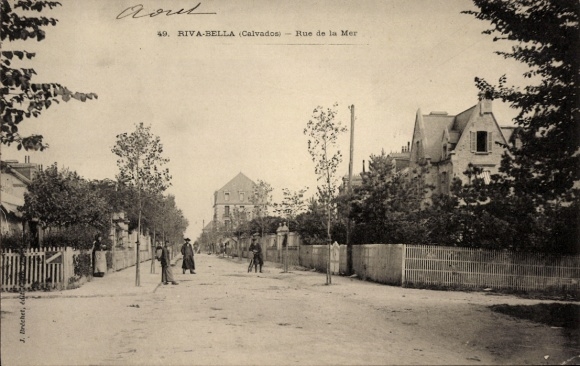 Postcard Ouistreham Riva Bella Calvados, Rue de la Mer