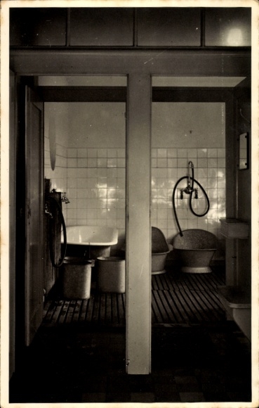Photo Postcard Berggießhübel in Saxony, spa house, bathroom