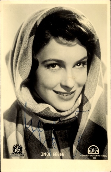 Postcard actress Inge Egger, portrait, FBZ Verlag, autograph, headscarf