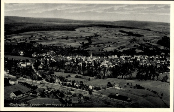 Ak Meckesheim in Baden Kurpfalz, Luftaufnahme von  Baden, Landschaft, Häuser, Kirche
