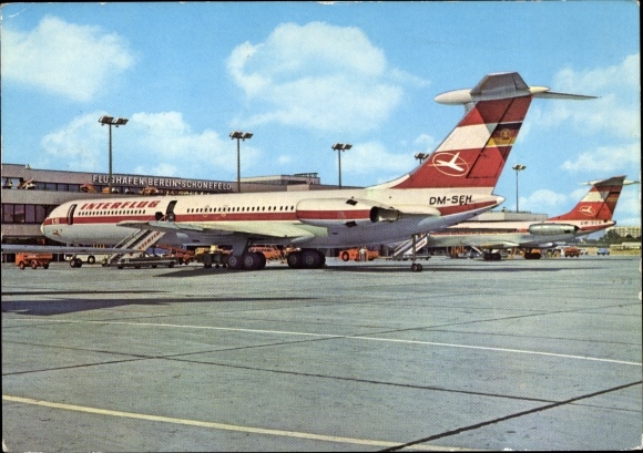 PC Schönefeld near Berlin, German passenger plane, Interflug, Ilyushin IL 62, airport, DM SEH