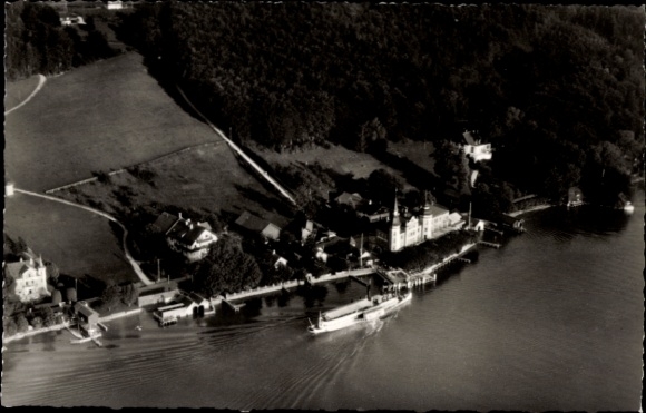 Postcard Starnberg on Lake Starnberg, Upper Bavaria, aerial view, houses on the water, boat, quiet landscape