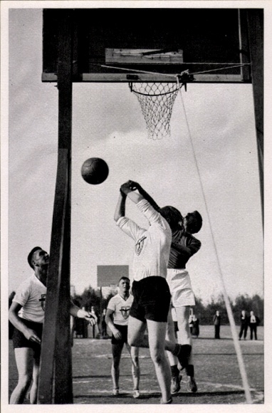 Collector's picture 1936 Olympics, basketball game