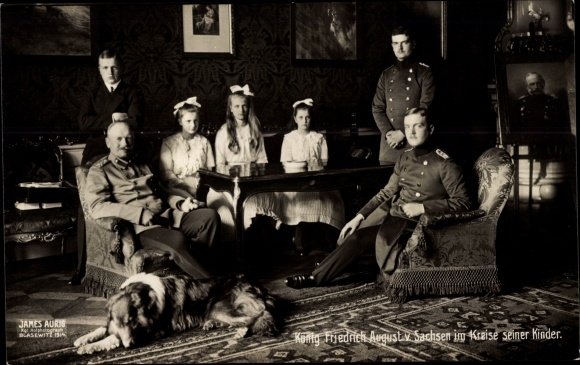 PC King Friedrich August III. of Saxony surrounded by his children