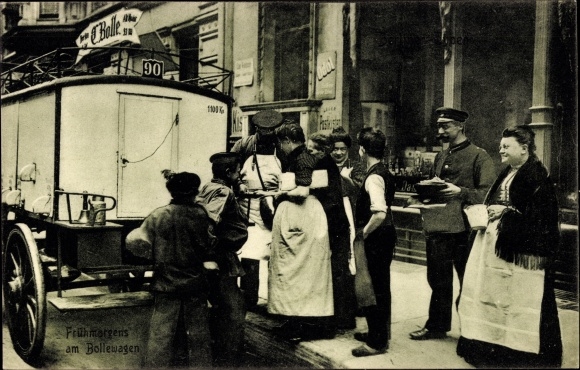 PC Berlin, early morning at the Bolle wagon