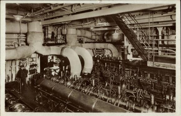 Postcard HSDG passenger ship MS Monte Olivia, engine room, interior view