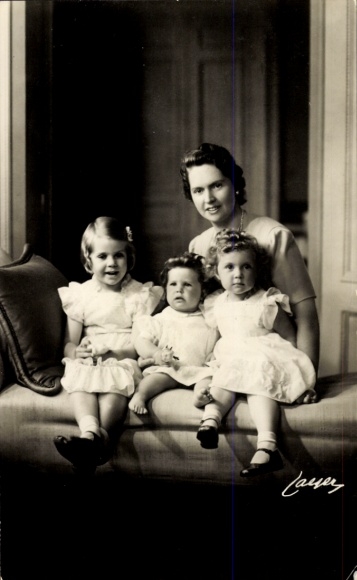 Picture Princess Sibylla, Princesses Margaretha, Desirée and Birgitta of Sweden