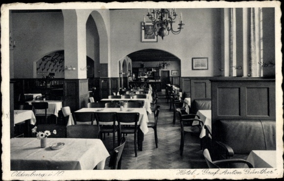 Postcard Oldenburg in Holstein, Hotel Graf Anton Günther, Restaurant, Interior shot, Table decoration