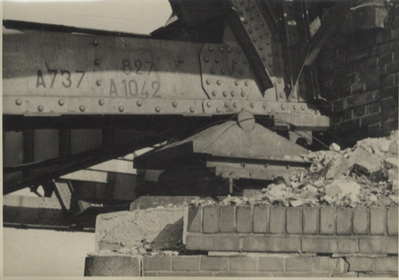 Original Foto Berlin Treptow-Köpenick, zerstörte Brücke Südostallee, 1945/46