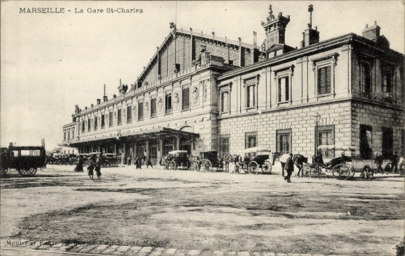 PC Marseille en Bouches du Rhône, La Gare Saint Charles, Arrivee, view of the train station