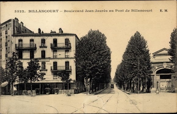 Postcard Billancourt Hauts de Seine, Boulevard Jean-Jaures at Pont de Billancourt