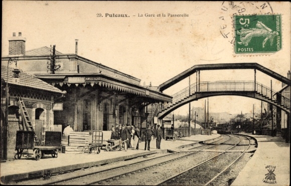 Postcard Puteaux Hauts de Seine, train station, pedestrian bridge