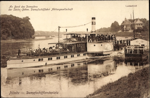 PC Dresden Northeast Pillnitz, steamboat landing stage, Elbe steamer at the pleasure palace