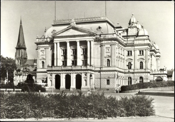 Ak Schwerin in Mecklenburg, Mecklenburgisches Staatstheater, historisches Gebäude, eindrucksvo...