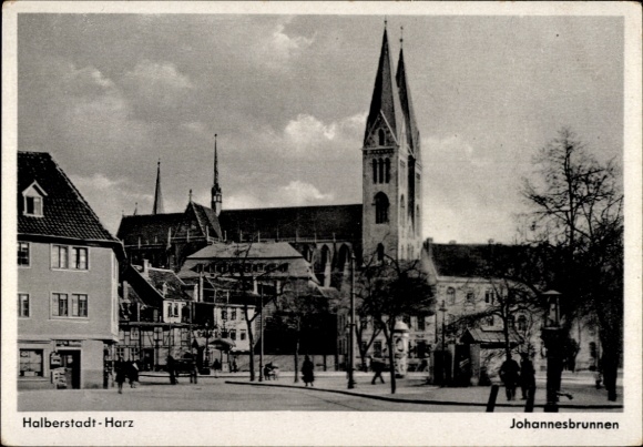 Postcard Halberstadt am Harz, Johannesbrunnen, Cathedral