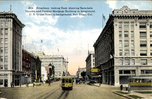 Postcard San Diego California USA, Broadway, showing Spreckels Theater and Central Mortgage Building
