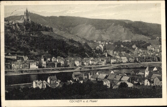 Ak Cochem an der Mosel, Schloss, Häuser am Fluss, Weinberge, Mosel