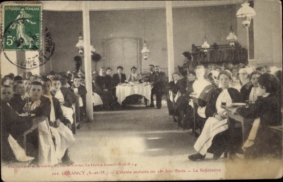 KP Luzancy Seine et Marne, Chateau, Colonie Scolaire du 18e Arrondissement Paryż, jadalnia