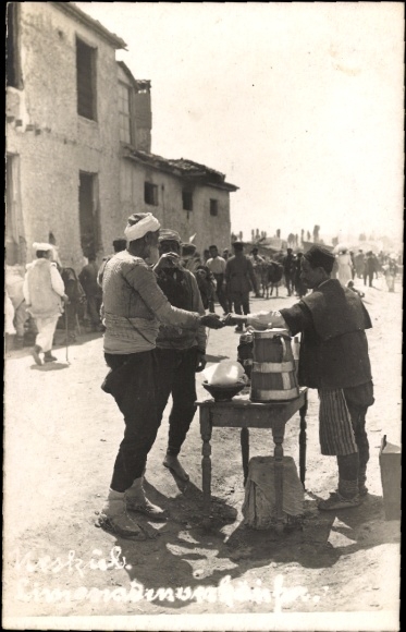 Photo Postcard Skopje Üsküb Macedonia, street vendor, 1916